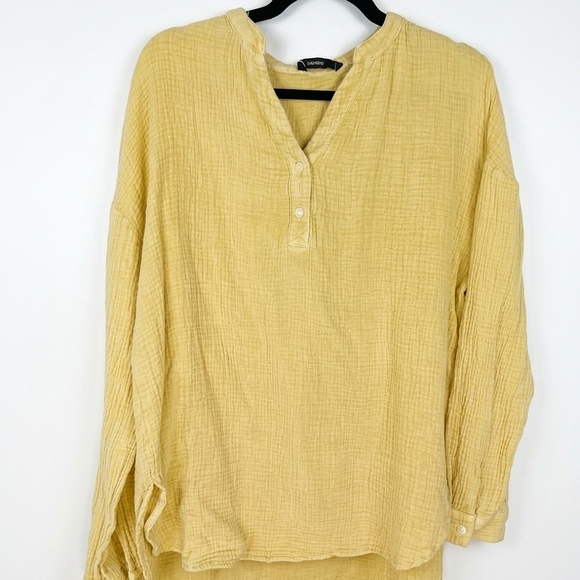 Dokotoo Tops - Dokotoo Medium Lightweight Gauze Henley Top in Tan